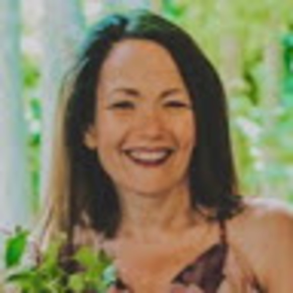 Meet your Posher, Sandy - Picture 1 of 1